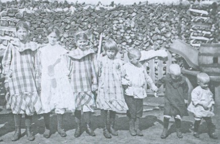 Исторический музей Южного Урала расскажет, как дети отдыхали летом сто лет назад